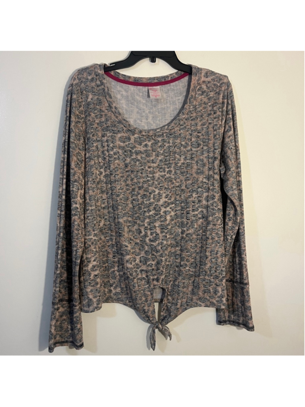 No Boundaries animal Print Tie-Front Top – Women's Plus Size XXL (2X, 19) (b4)